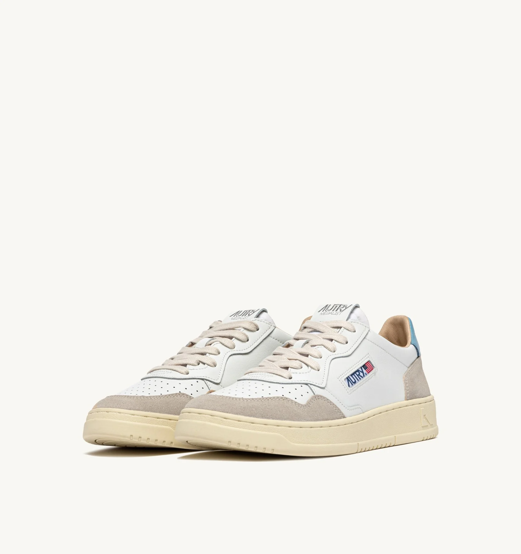 SNEAKERS MEDALIST LOW IN SUEDE E PELLE BIANCA E FORGET ME NOT- AUTRY - immagine 2